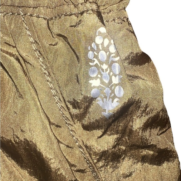 {NWOT Free People Movement Way Home Shorts in Khaki Size Small} - Picture 3 of 4